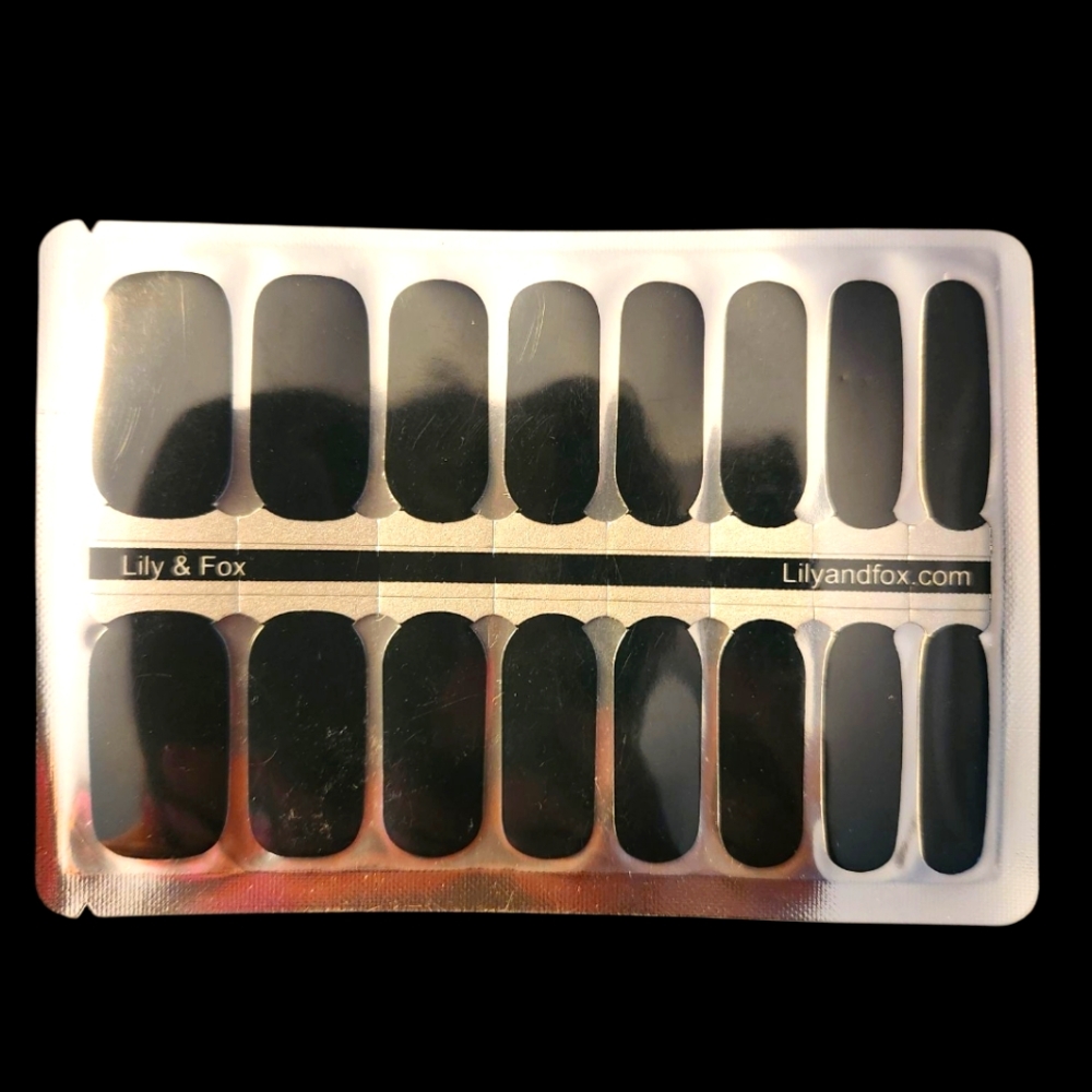 Lily & Fox Black Nail Wraps